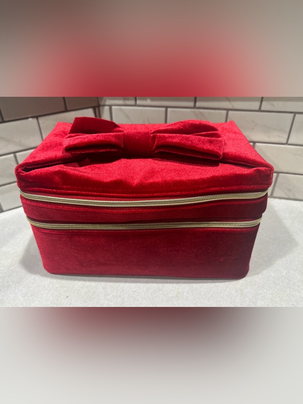 Red Velvet Holiday Makeup  CASE ONLY Bow Handle 11" X 7.5”2024 ESTEE LAUDER  New